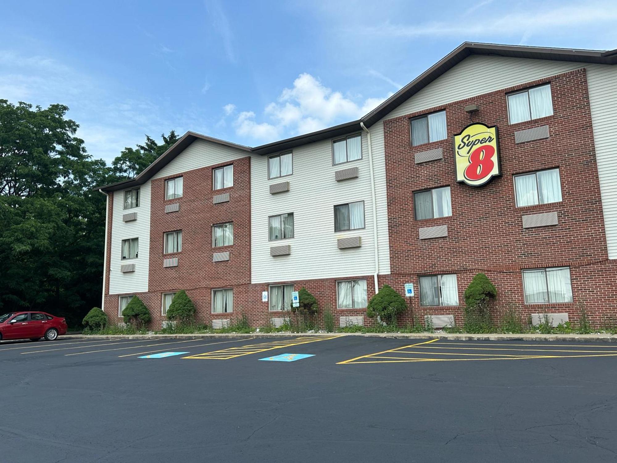 Hotel Super 8 By Wyndham Richfield Cleveland Zewnętrze zdjęcie