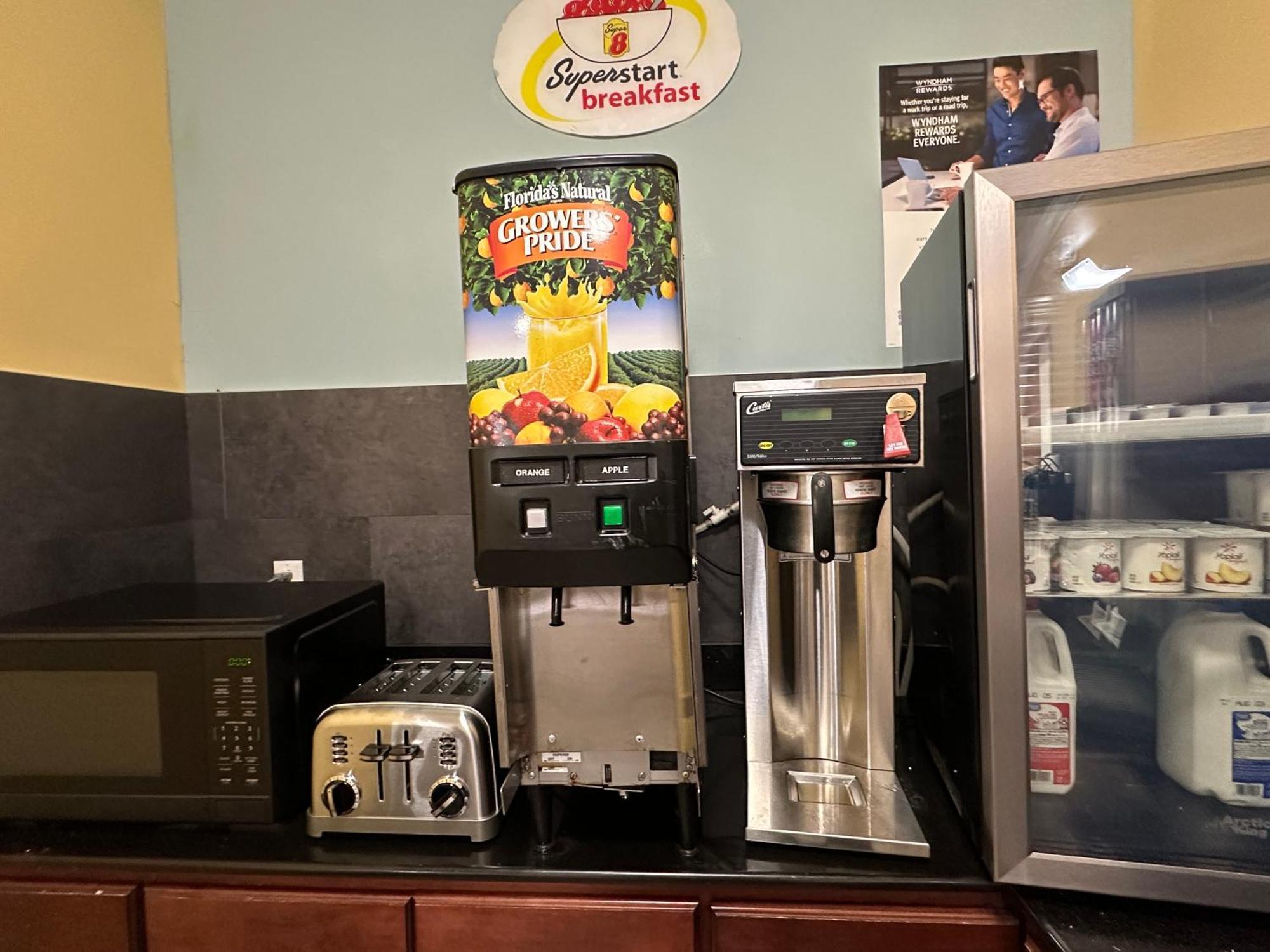 Hotel Super 8 By Wyndham Richfield Cleveland Zewnętrze zdjęcie